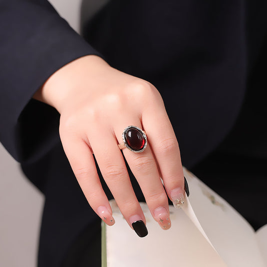 S925 silver fashion simple ring inlaid with egg surface amber light luxury hammer ring personalized jewelry