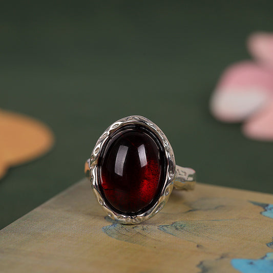 S925 silver fashion simple ring inlaid with egg surface amber light luxury hammer ring personalized jewelry