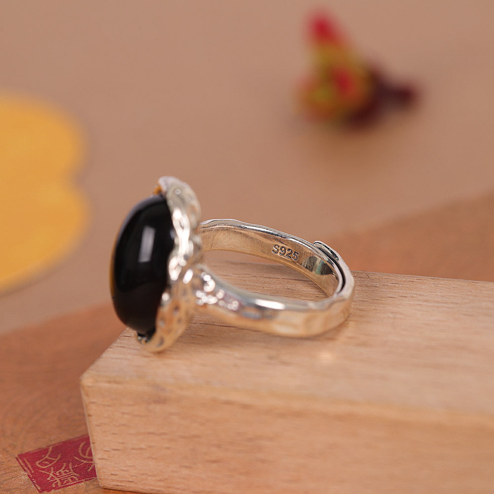 S925 silver fashion simple ring inlaid with egg surface amber light luxury hammer ring personalized jewelry